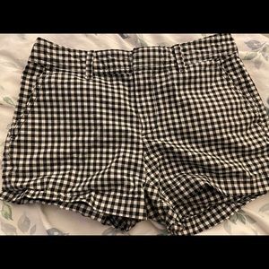 GAP checkered short